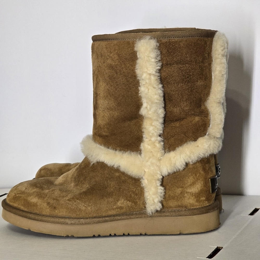 Ugg‎ Australia Carter Chestnut Shearling Lined Boots 1005803 Womens Size 8